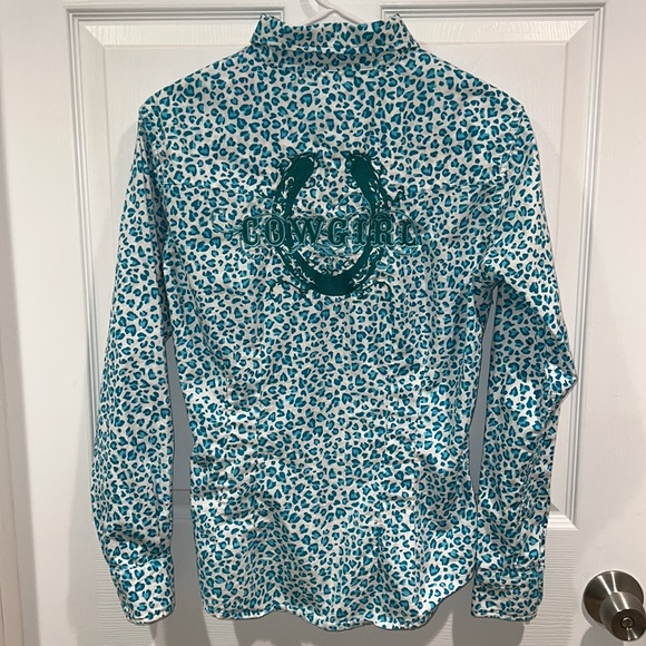 Button down - Picture 2 of 3